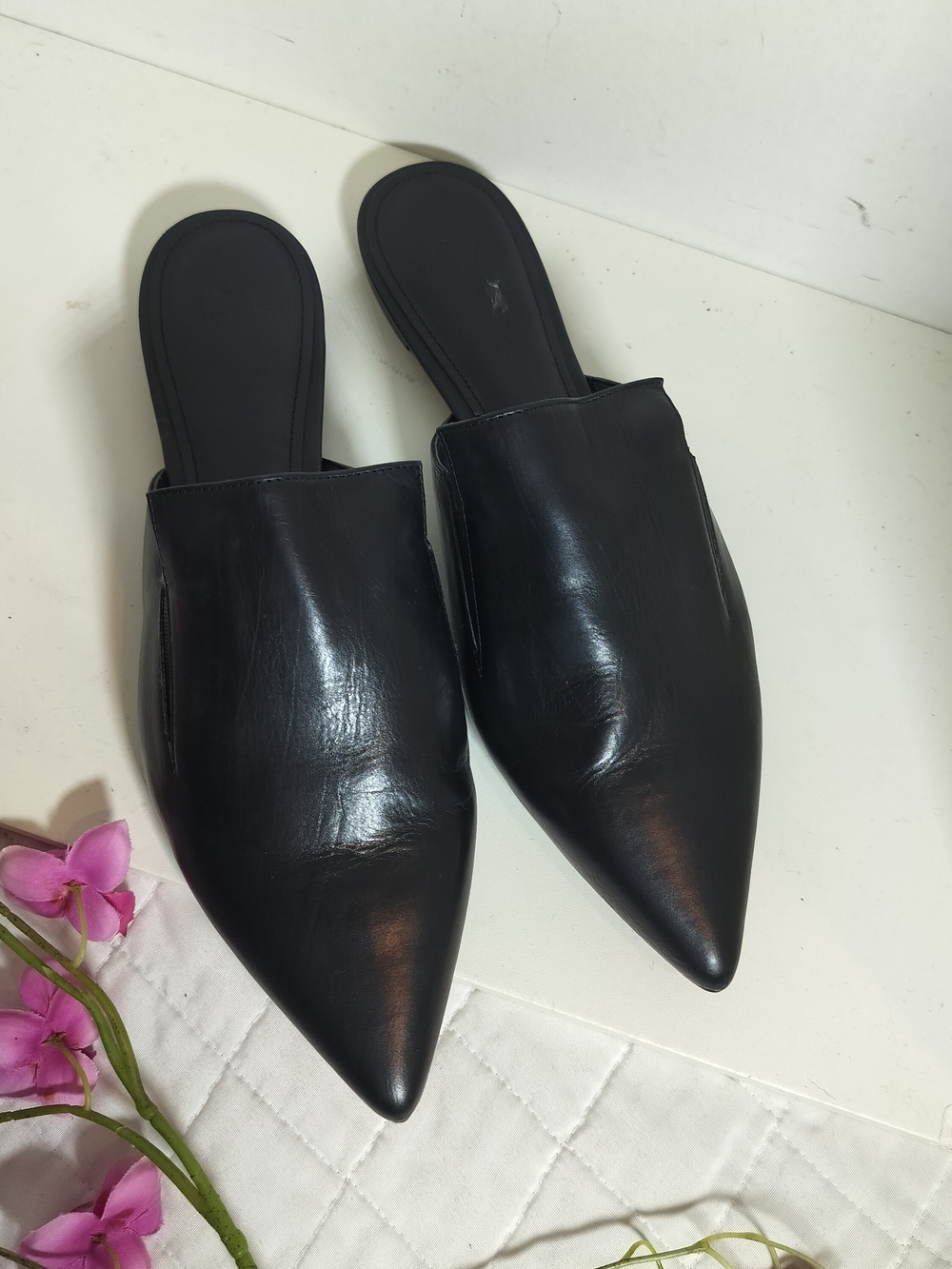 Marc Fisher Shoes Black Pointed Leather Slide Mules
